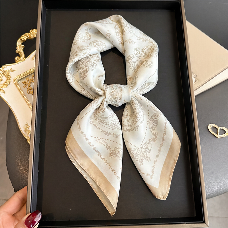 Ascot Neck Scarf - Vintage Bej Paisley Baskı Kare Eşarp