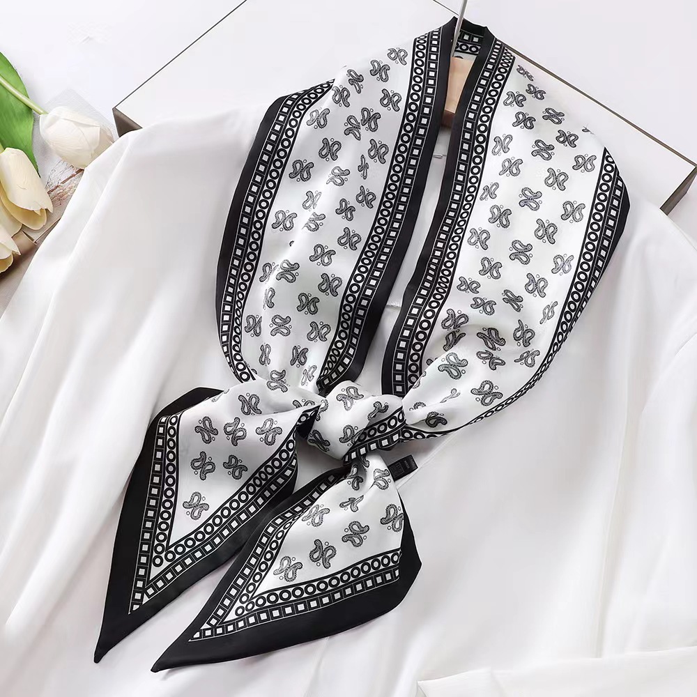 Lüks Zebra Baskı Ipek Kare Eşa - Silk Tie Striped incelemesi ve fiyatı