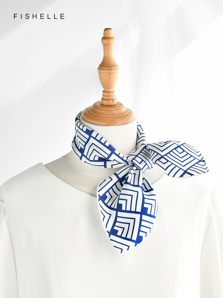 Çin klasik mavi beyaz porselen - Ascot Neck Scarf incelemesi ve fiyatı
